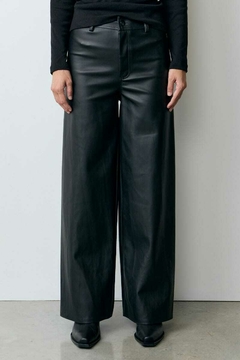 Pantalon Ecocuero Ancho / Ver - tienda online