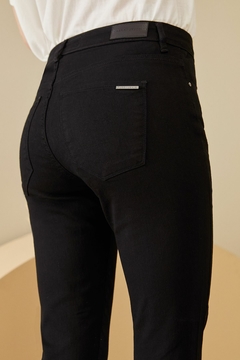 Denim Ann SK Súper Black | Tucci - Azzaro Lanús