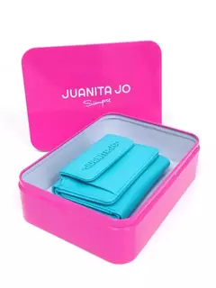 Billetera Turquesa Pequeña Con Bolsillo Externo/ Juanita Jo en internet