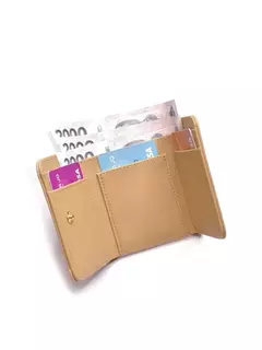 Billetera Camel Pequeña Con Bolsillo Externo/ Juanita Jo - Azzaro Lanús