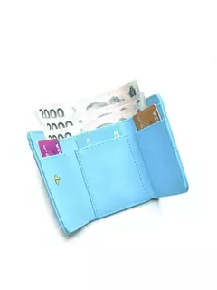 Billetera Verde Pequeña Con Bolsillo Externo/ Juanita Jo - comprar online
