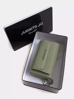 Billetera Bandolera Con Correa Verde/ Juanita Jo - Azzaro Lanús