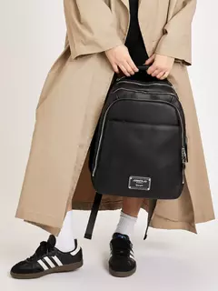 Imagen de Mochila Para Notebook De "14 Negra Aeryn /JUANITA JO