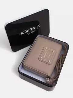 Billetera Chica Visón Con Tiracierre De Cordones/ JUANITA JO - Azzaro Lanús