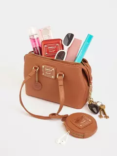 Cartera Mediana Camel Julieta/ JUANITA JO - Azzaro Lanús