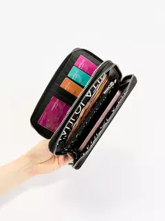 Billetera Grande Negra Con Aplique De Juanita Jo/ JUANITA JO - comprar online
