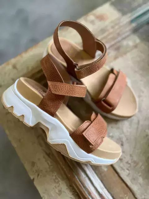 Sandalia Janna / Canela