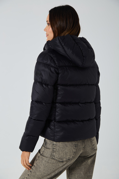 Campera Basic Mora / OjoRojo en internet