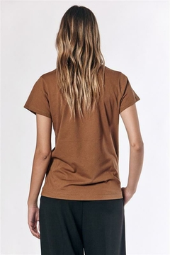 Remera Glint / Melocoton - comprar online
