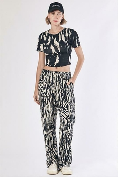 Remera Crop Print / Melocoton - tienda online