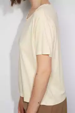 Remera Manga Corta Básica Crepe Manteca | Ver - tienda online