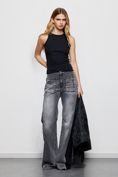 MUSCULOSA ESSENTIAL / Tucci en internet