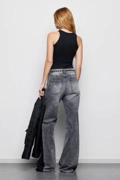 MUSCULOSA ESSENTIAL / Tucci - Azzaro Lanús