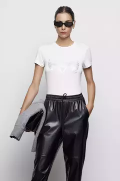 Remera Sasha / Tucci - Azzaro Lanús