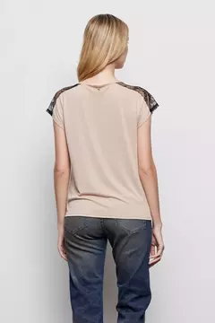 Imagen de REMERA JADE / TUCCI