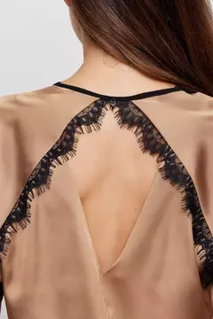 TOP CM CAYMAN/ TUCCI - Azzaro Lanús