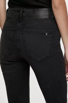 PAN NEW KATY SK BLACK / TUCCI - Azzaro Lanús