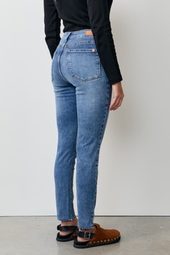 Imagen de Jean Skinny High Waist Índigo Claro / Ver