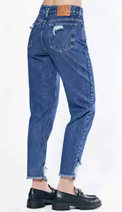 Jean Mom Blue Roturas / Melocoton en internet