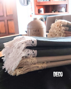 Caminos de mesa TUSOR CON FLECOS - DECO OCHENTA
