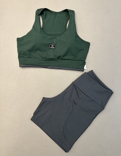 Conjunto Stronger na internet
