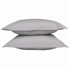 Conjunto de travesseiros em lençol cinza, de tecido percal 100% algodão, ideal para cama super king.