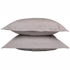 Conjunto de lençol casal em percal 100% algodão, com fronhas em tom fendi.