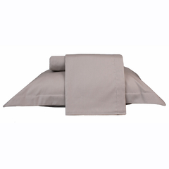 Conjunto de lençol solteiro em percal 100% algodão na cor fendi, incluindo fronhas e lençol de cima.