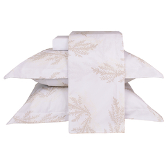 Conjunto de lençóis de casal em percal 100% algodão com estampa de folhas, incluindo fronhas e lençol de cima.