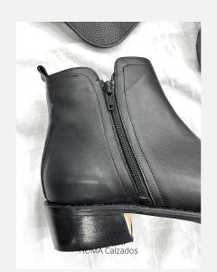 Huma10 Bota CLARA doble cierre Talles Grandes Cuero Negro - HUMA Calzados Talles Grandes 