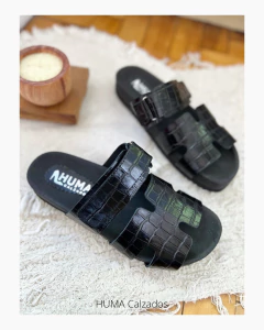 Sandalia BIRK Talle Grande NEGRO CHAROL con faja regulable - tienda online