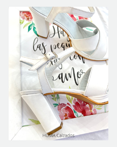 Huma10 Sandalia GALA Tira Cruzada Talle Grande blanca - tienda online