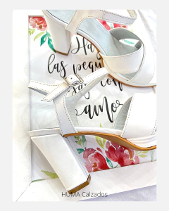 Huma10 Sandalia GALA Tira Cruzada Talle Grande blanca - tienda online