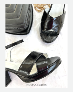 Huma10 Sandalia GALA Tira Cruzada Talle Grande negra - tienda online