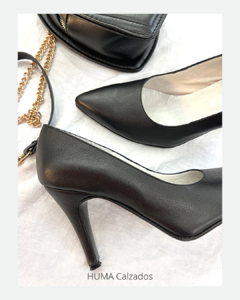 Huma10 Zapatos Stiletto Talles Grandes cuero negro en punta taco 7,5 - comprar online