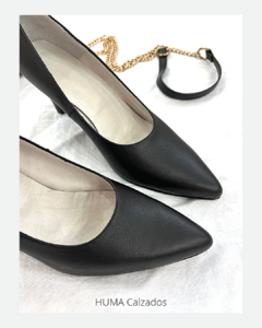 Huma10 Zapatos Stiletto Talles Grandes cuero negro en punta taco 7,5 - HUMA Calzados Talles Grandes 