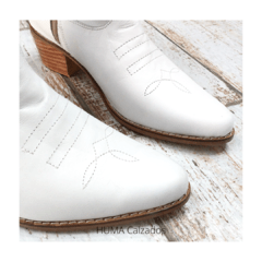 HUMA10 Bota Texana caña corta Blanca con costuras en natural en internet