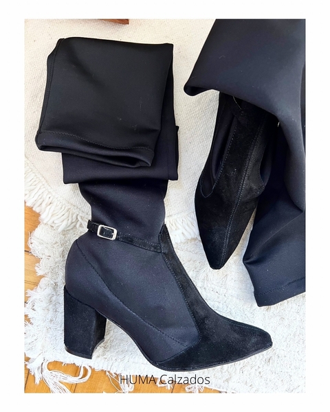 Huma10 Bota Bucanera Elastizada en Punta Talles Grandes Mujer Cuero opaco Negro) - comprar online