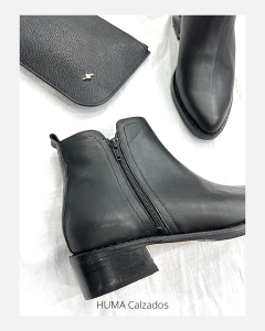 Huma10 Bota CLARA doble cierre Talles Grandes Cuero Negro - comprar online