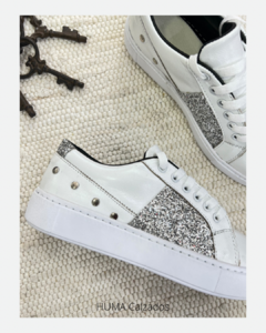 Huma10 Zapatilla Mujer Talles Grandes Blanca Glitter con Tachas talon - comprar online