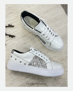 Huma10 Zapatilla Mujer Talles Grandes Blanca Glitter con Tachas talon - HUMA Calzados Talles Grandes 