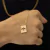 ESCAPULÁRIO CADEADO ALONGADO POMBA DA PAZ - 70CM - BANHADO A OURO 18K - Money Jóias | Correntes - Pingentes - Pulseiras - Brincos - Anéis