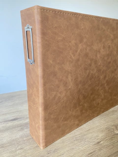 ÁLBUM NACIONAL GI DEMELLO para Scrapbook tamanho 30,5x30,5cm (12"x 12") - Cor Marrom - comprar online