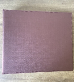 ÁLBUM NACIONAL GI DEMELLO para Scrapbook tamanho 30,5x30,5cm (12"x 12") - Courometal Cor Marsala na internet