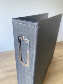 ÁLBUM NACIONAL GI DEMELLO para Scrapbook tamanho 30,5x30,5cm (12"x 12") - Courometal Cor Preto