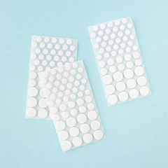 American Crafts- Sticky Thumb - Fita foam dupla face 3mm circular - comprar online