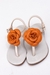 Rasteira Camélia Laranja/off white - comprar online