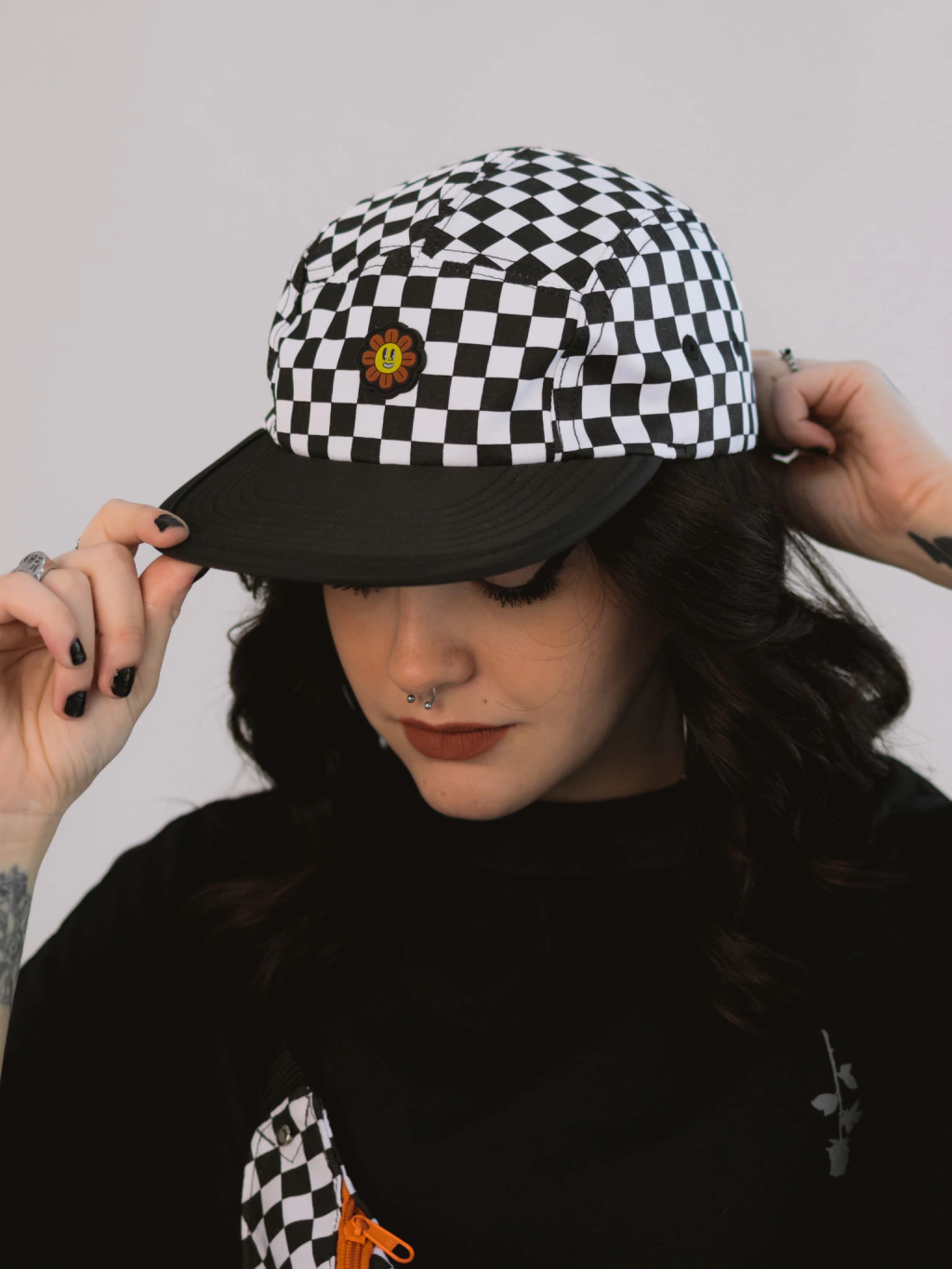 Boné Five Panel Riot Checkerboard Preto Branco