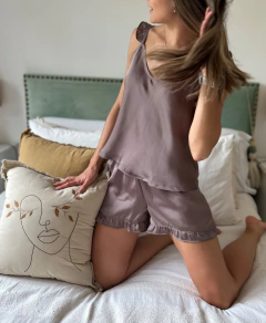 Pijama de Seda Verona Visón - Dra. Florencia Paniego