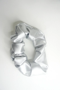 Scrunchie de Satén de Seda Gris